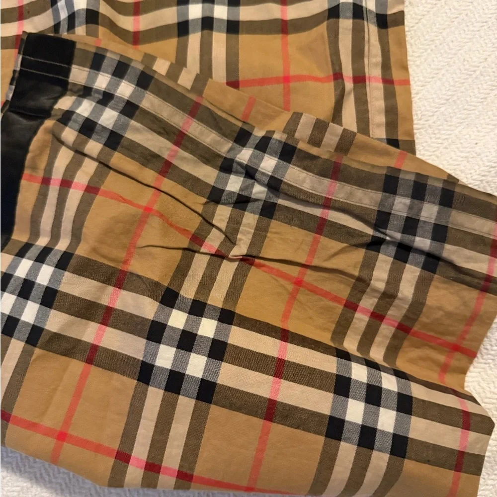 Burberry Beige and Black Plaid Trousers - Picture 4 of 7